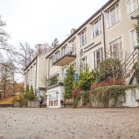 Vaernamo Folkhoegskolas Vandrarhem ภายนอก รูปภาพ